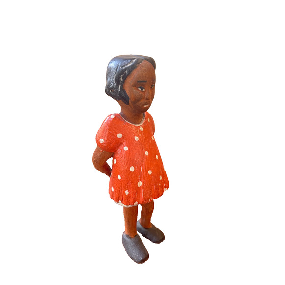 Thomas Brown Folk Art Wood Carving of Young Girl Holding Apple - Picture 2 of 6